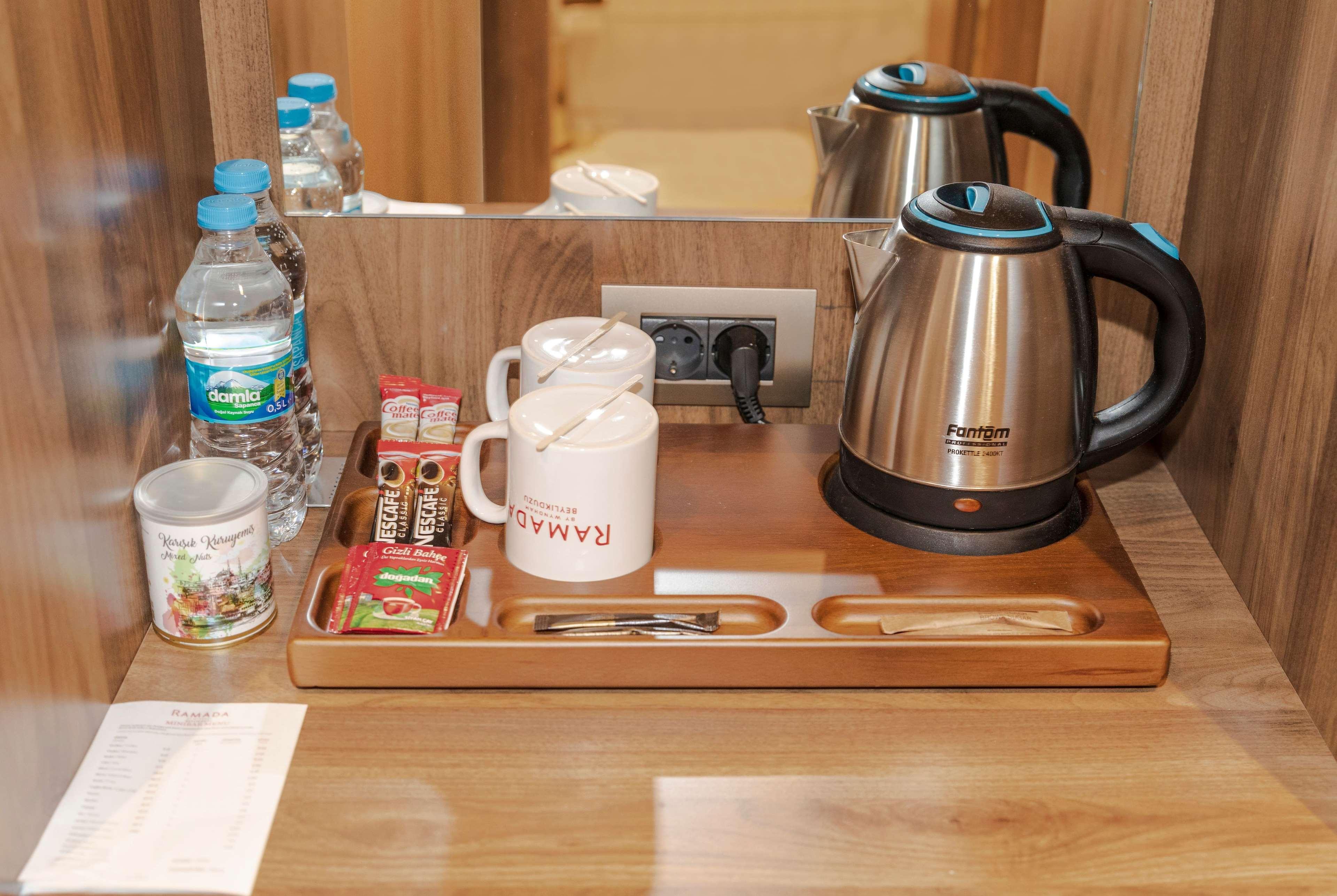 Ramada By Wyndham Beylikduzu Hotel Istanbul Bagian luar foto