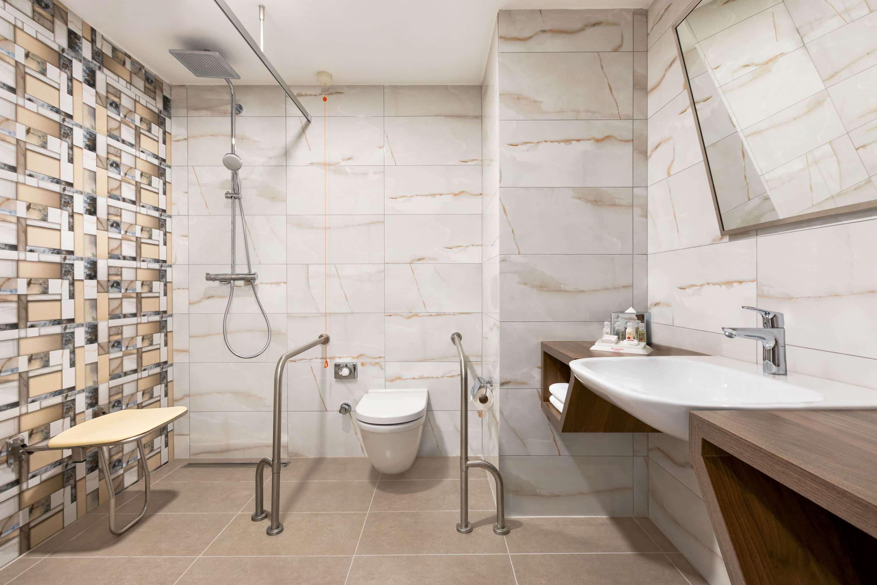 Ramada By Wyndham Beylikduzu Hotel Istanbul Bagian luar foto